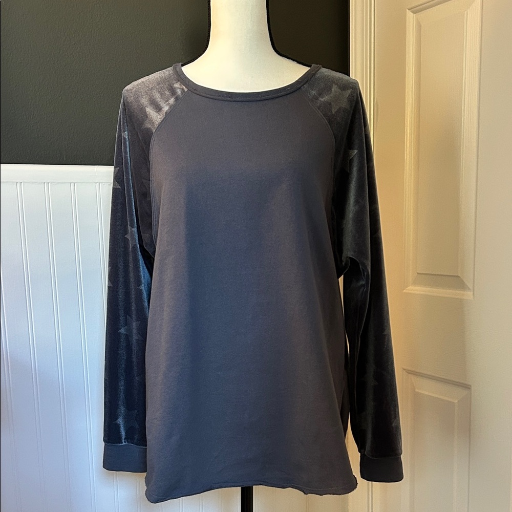 Star Sleeve Top